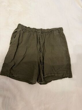 Uniqlo Olive Green Linen-Blend Elastic Waist Shorts